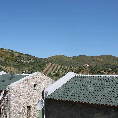 το πέτρινο - Stonehouse Petriaí